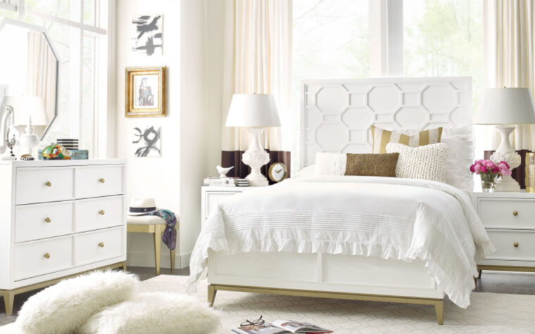 7810-4104K - Full Chelsea Panel Bed with Decorative Lattice - Legacy Classic Kids - white painted finish with gold feet and applied white lattice on headboard; in white and soft pink kids' bedroom
