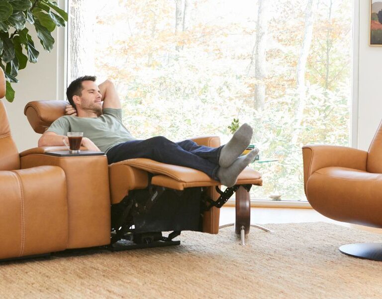 Fjords Milan Leather Cinema Recliner in A AL Vintage Leather