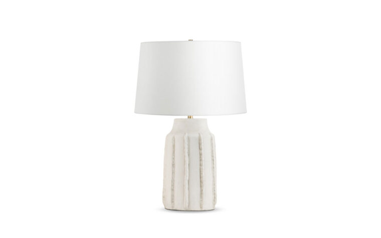Valentina ribbed ceramic lamp by Flow Decor.