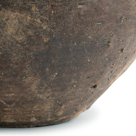 Details of the Adele brown ceramic vase from FlowDecor