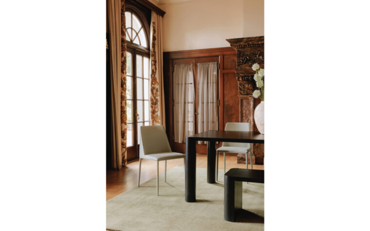 The modern dining bench styled in modern dining room.